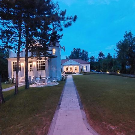Schieszl Villa Zamárdi Exterior foto